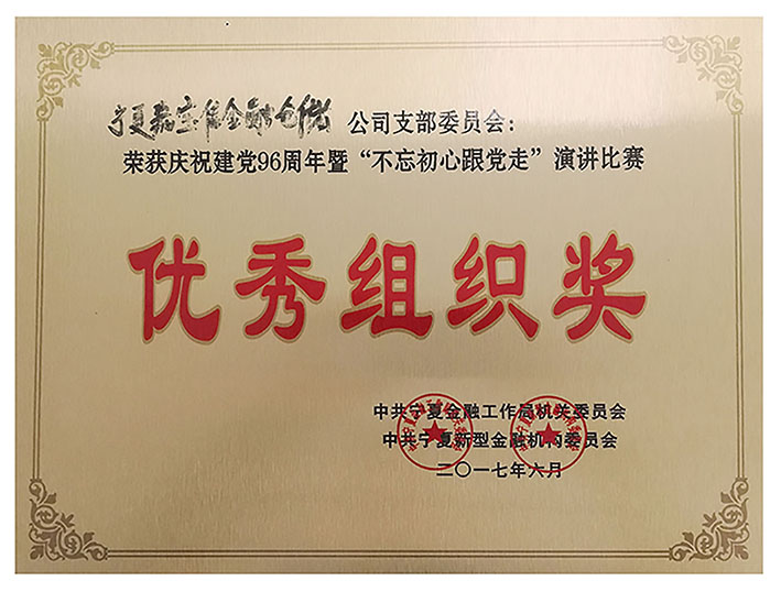 ����M����